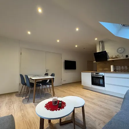 Appartement Entspannung Im Wald - Mit Schwimmbad Hessles