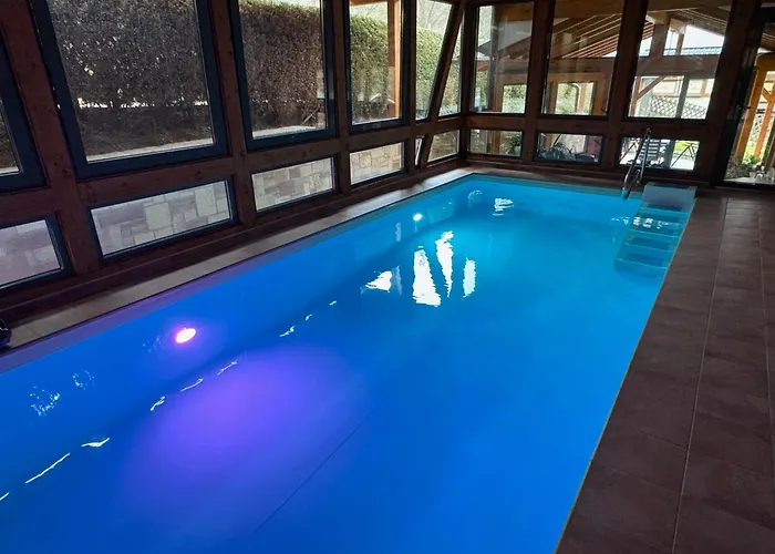 아파트 Entspannung Im Wald - Mit Schwimmbad Hessles