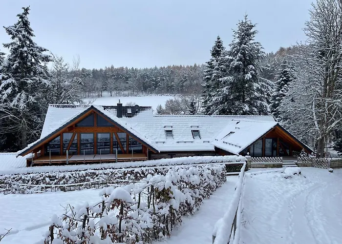 Entspannung Im Wald - Mit Schwimmbad 아파트 Hessles